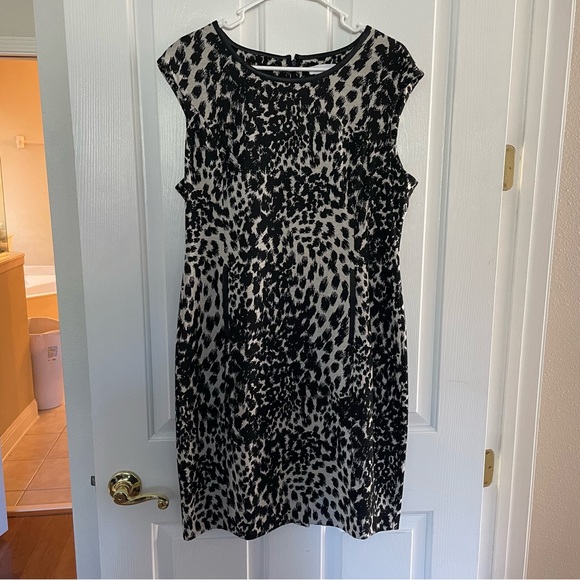 Women’s Animal Print Cocktail Dress - Picture 1 of 4